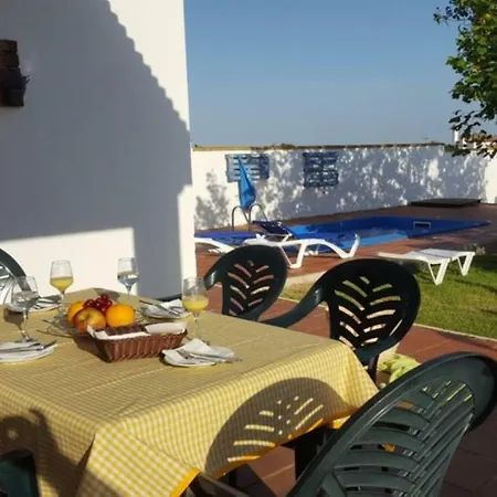 Adelfas Chaparrillo Шале Коніль-де-ла-Фронтера