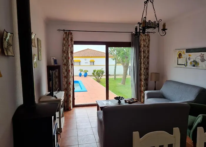 لاس أديلفاس تشاباريلو